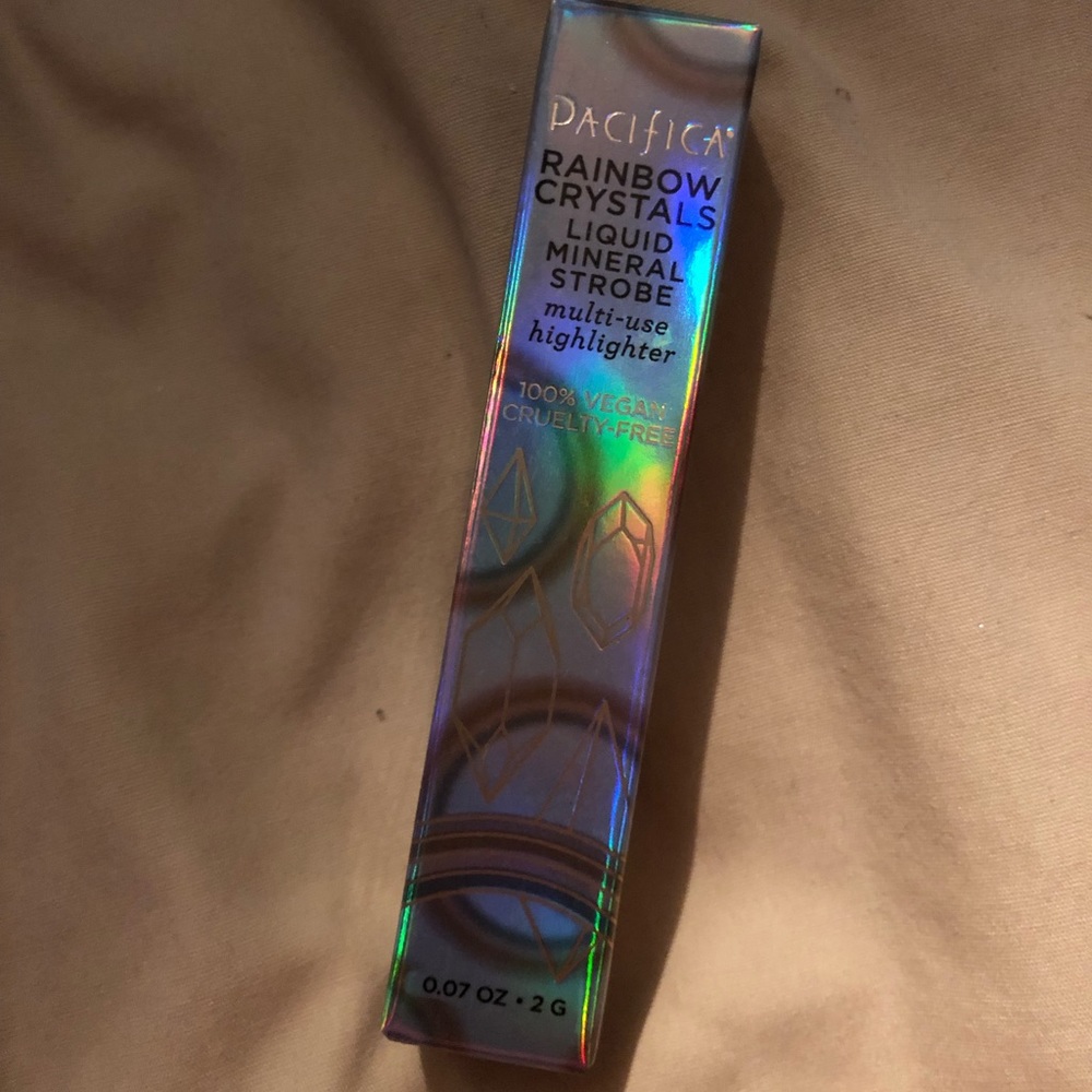 ✨ Pacifica liquid highlighter